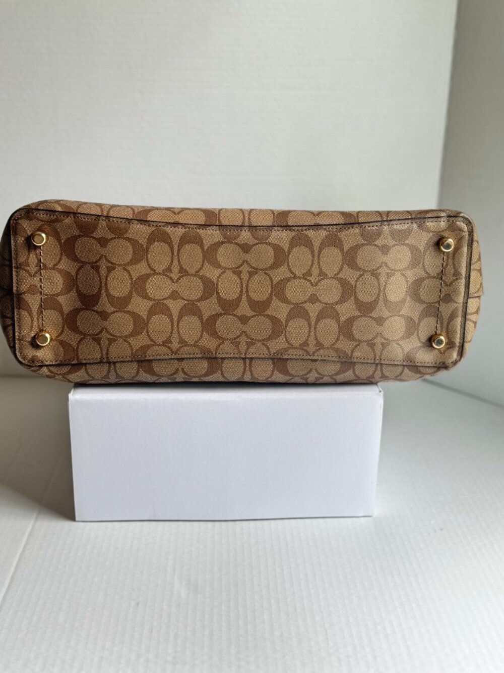 Coach Avenue Carryall Large Signature Canvas Tote Bag - Brown Pre-owned - Picture 5 of 9